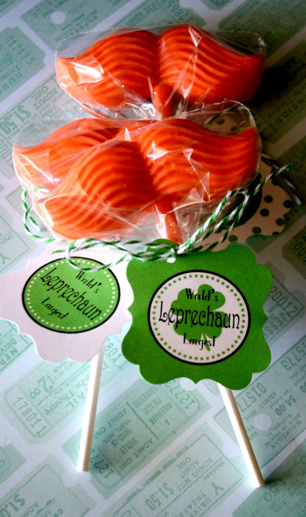 Now that Valentine's Day is over its time to move on to the next holiday! St. Patrick's Day! I just love holidays all holidays and I love to make quick and easy holiday treats! These Leprechaun Mustache Lollies are not only adorable but so easy to make!! I just love them!! Plus I have the free printable tag for you too!