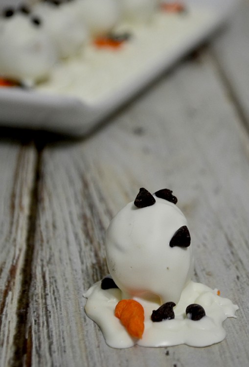 melted snowman oreo ball1