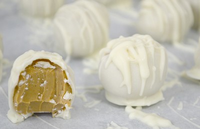 peanut butter truffle snowballs2