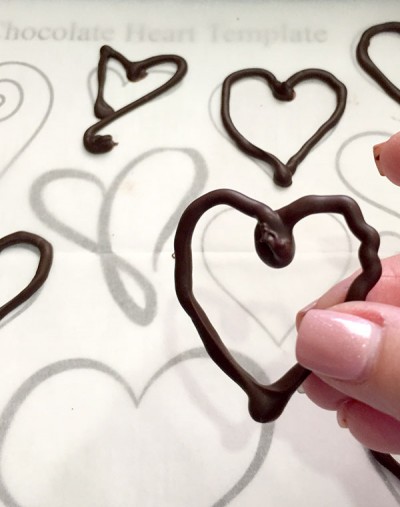 This easy Chocolate Heart tutorial will dress up even the plainest cupcake!