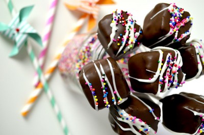 chocolate covered cheesecake pops 4