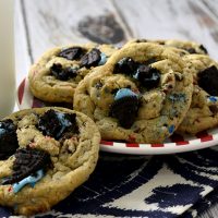 red whit & blue cookies and cream cookies feature