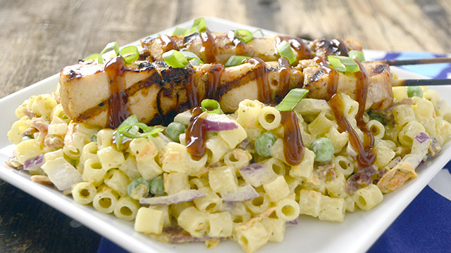 bbq ranch pasta salad with chicken skewers 4