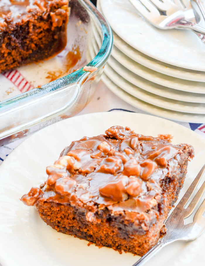 Easy and Delicious Classic Cola Cake
