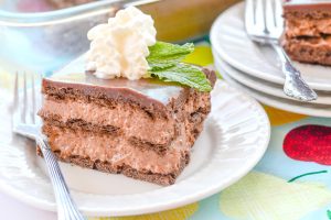 ce Box Cakes have been around since the 1920's can you believe that? It all started with a chocolate wafer and whipped cream. I have a fun twist on that Classic Chocolate Ice Box Cake.